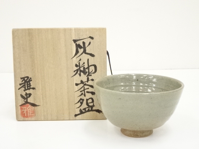 JAPANESE TEA CEREMONY / TEA BOWL CHAWAN / GRAY GLAZE / ARTISAN WORK